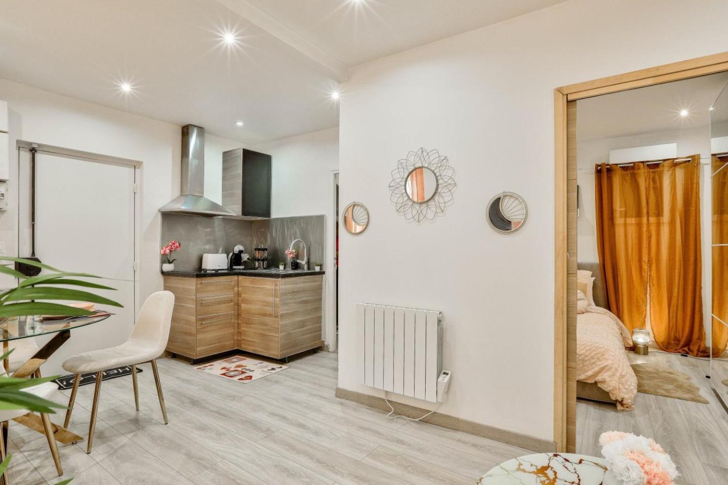 Le Nid Douillet Appartement Confortable A 5 Min Du Stade De France Et Proche De L'Aeroport Cdg แซงต์-เดอนี ภายนอก รูปภาพ