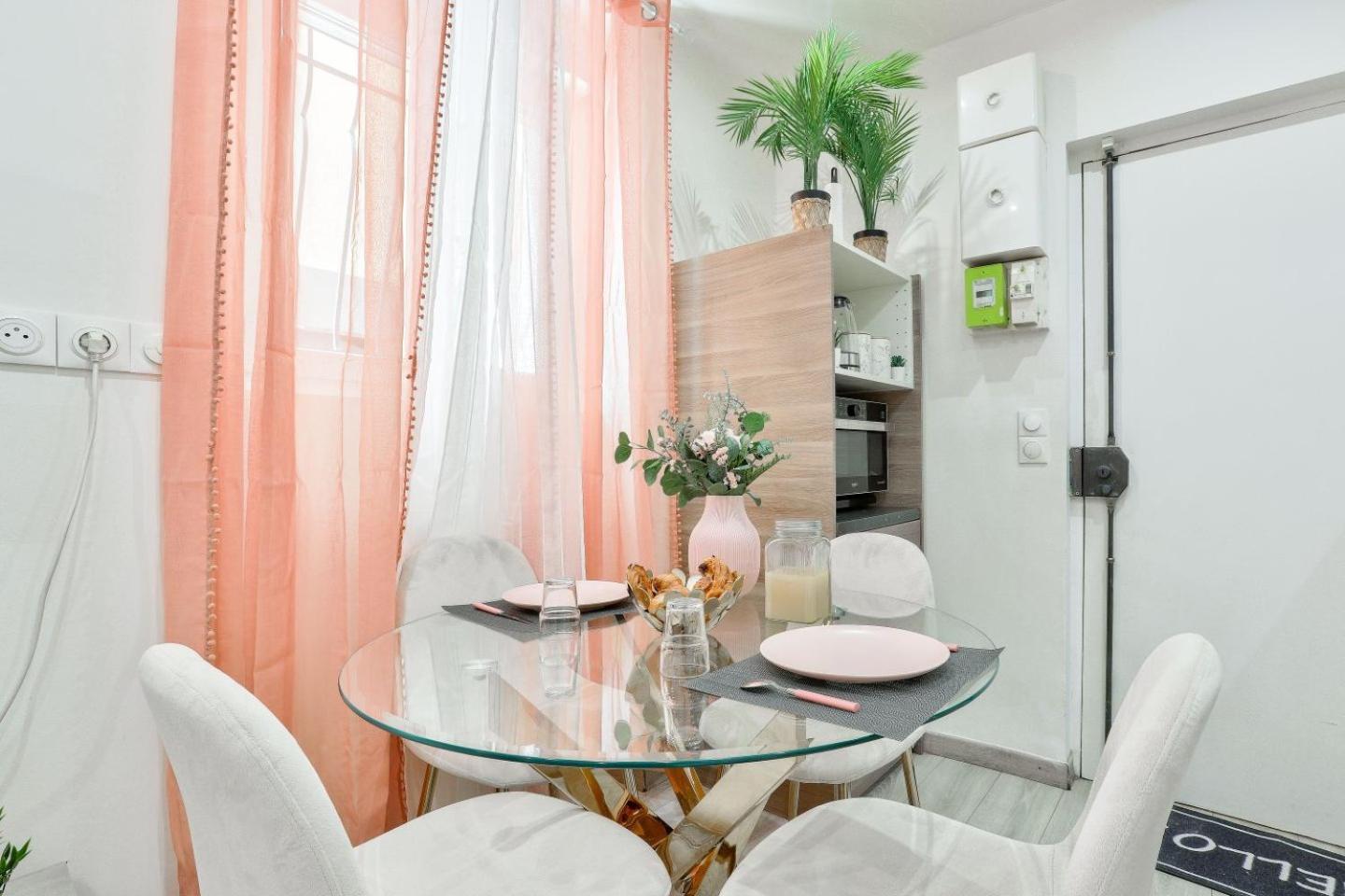 Le Nid Douillet Appartement Confortable A 5 Min Du Stade De France Et Proche De L'Aeroport Cdg แซงต์-เดอนี ภายนอก รูปภาพ